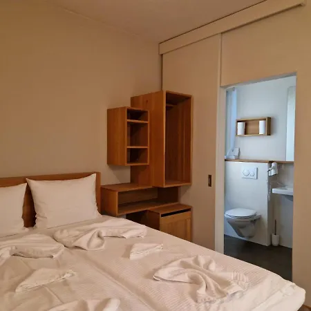 Easy-living Buholz Hoch 12 *